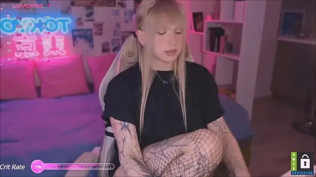 p1nkvenom online show from March 4, 2025, 6:07 pm