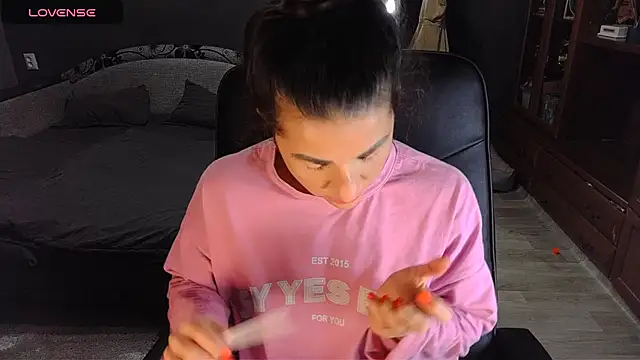 Snapshot of Aria_Dl chatting on October 28, 2025, 3:11 pm Aria Dl online show from October 28, 2025, 3:11 pm