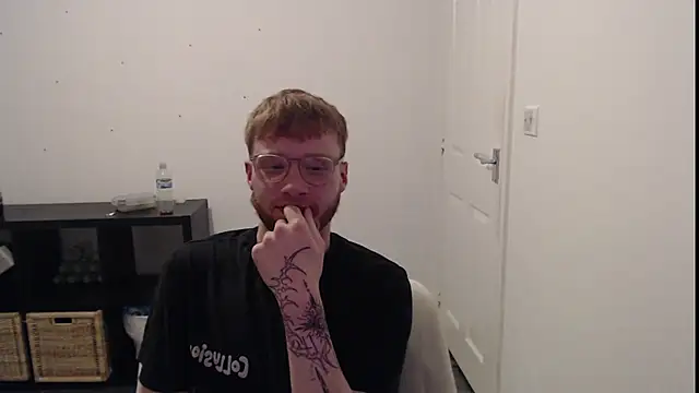 PrettyGinger online show from December 1, 2024, 7:30 pm