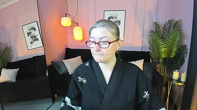 AlexandraKind online show from October 16, 2025, 1:41 pm