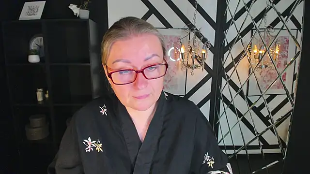 Snapshot of AlexandraKind chatting on October 3, 2025, 1:45 pm AlexandraKind online show from October 3, 2025, 1:45 pm