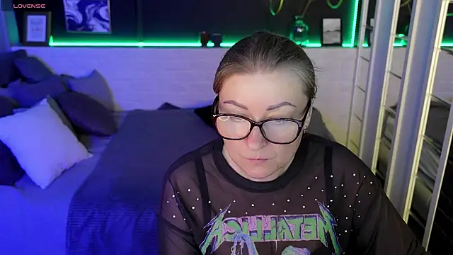 Snapshot of AlexandraKind chatting on March 22, 2025, 1:41 pm AlexandraKind online show from March 22, 2025, 1:41 pm
