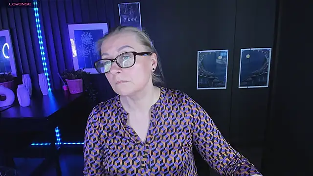 Snapshot of AlexandraKind chatting on February 22, 2025, 3:01 am AlexandraKind online show from February 22, 2025, 3:01 am