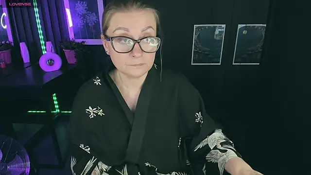 Snapshot of AlexandraKind chatting on February 28, 2025, 7:56 pm AlexandraKind online show from February 28, 2025, 7:56 pm