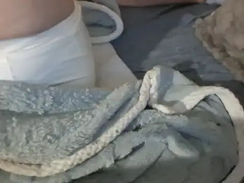 Snapshot of housewife_shantie chatting on March 16, 2025, 1:17 am housewife shantie online show from March 16, 2025, 1:17 am