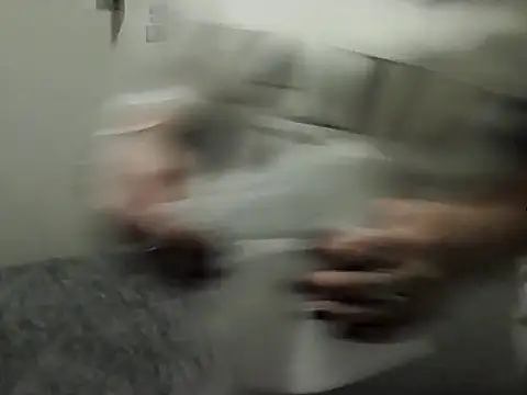 Snapshot of housewife_shantie chatting on November 17, 2025, 7:12 am housewife shantie online show from November 17, 2025, 7:12 am