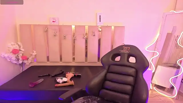 Andy tay1 online show from September 26, 2025, 3:02 am