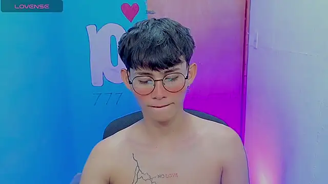 tanjiro cute online show from May 19, 2026, 10:17 pm