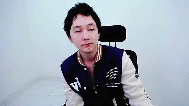 Snapshot of jamaguchi_98 chatting on December 28, 2024, 2:32 pm jamaguchi 98 online show from December 28, 2024, 2:32 pm