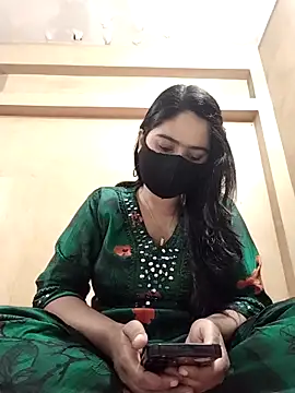 Magical Girl- online show from November 25, 2025, 3:29 am