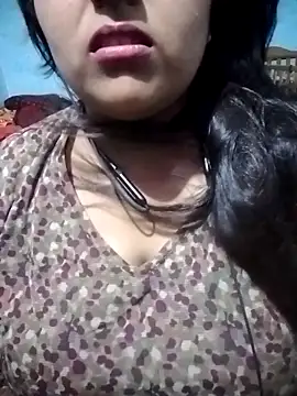 Love-Veronica online show from April 25, 2026, 1:36 pm