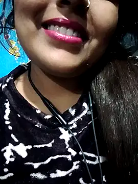 Love-Veronica online show from February 5, 2026, 1:07 pm