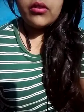 Love-Veronica online show from April 20, 2026, 5:36 pm