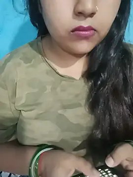 Snapshot of Love-Veronica chatting on August 5, 2026, 1:38 pm Love-Veronica online show from August 5, 2026, 1:38 pm