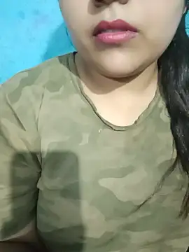 Snapshot of Love-Veronica chatting on July 31, 2026, 6:05 pm Love-Veronica online show from July 31, 2026, 6:05 pm
