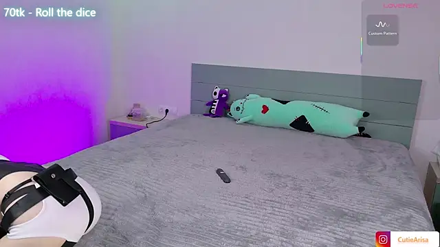 Lust One  online show from April 19, 2026, 6:21 pm