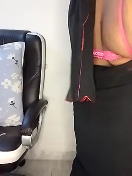 Sexy Radhikaa online show from May 26, 2026, 11:25 pm