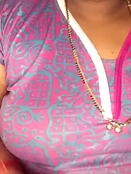 Sexy Radhikaa online show from November 21, 2025, 4:33 am