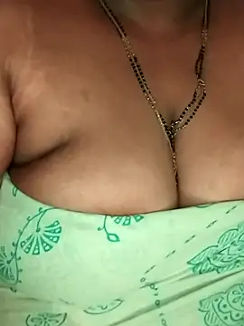 Sexy Radhikaa online show from June 22, 2026, 3:58 am