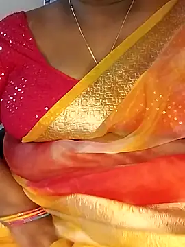 Sexy Radhikaa online show from May 22, 2026, 1:14 am
