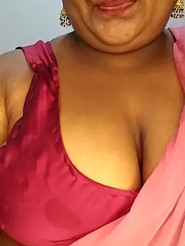Sexy Radhikaa online show from May 5, 2026, 4:37 am