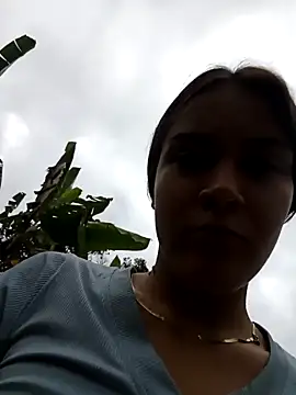 Snapshot of laura_arias018 chatting on February 17, 2026, 9:45 pm laura arias018 online show from February 17, 2026, 9:45 pm