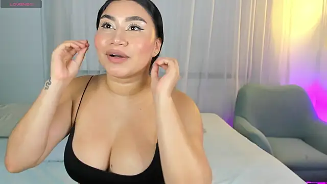 leylaclintonxx online show from October 18, 2025, 2:19 pm