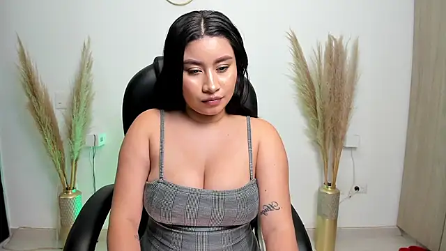 leylaclintonxx online show from December 21, 2024, 5:25 am