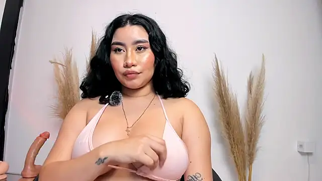 leylaclintonxx online show from February 1, 2025, 8:18 am