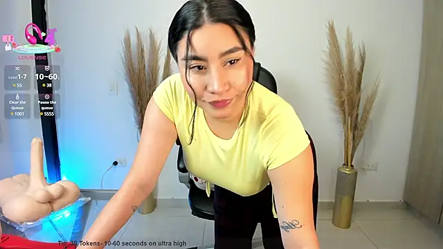 leylaclintonxx online show from March 23, 2025, 4:16 am