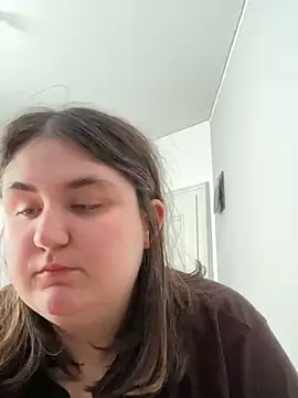 hotiee online show from March 18, 2025, 11:33 am