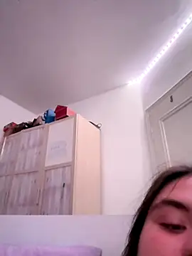 hotiee online show from December 4, 2024, 3:42 am