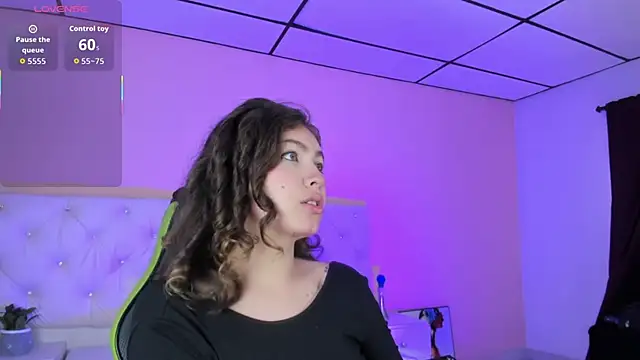 Snapshot of mariie_tayy chatting on October 1, 2025, 8:02 pm mariie tayy online show from October 1, 2025, 8:02 pm