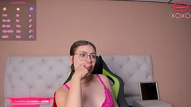Snapshot of mariie_tayy chatting on February 4, 2025, 8:17 pm mariie tayy online show from February 4, 2025, 8:17 pm