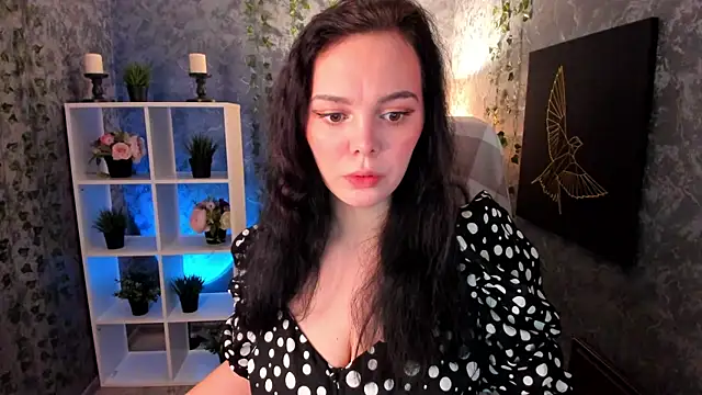 Snapshot of Emma_Rolland chatting on February 6, 2025, 8:45 pm Emma Rolland online show from February 6, 2025, 8:45 pm