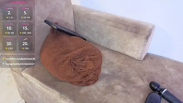 ZoeSmith6 online show from April 9, 2026, 6:19 am