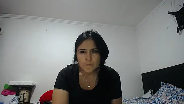 princehermosa44 online show from May 31, 2026, 9:15 pm