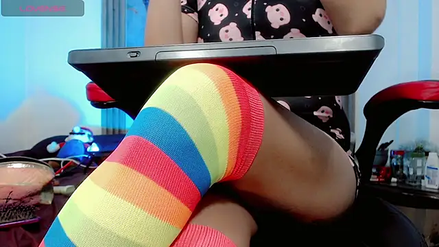 Alessa mullen online show from November 5, 2025, 3:09 am