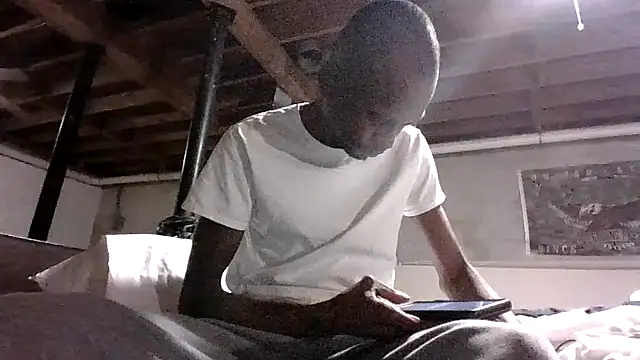 Snapshot of KinGKane84 chatting on December 13, 2024, 3:38 am KinGKane84 online show from December 13, 2024, 3:38 am