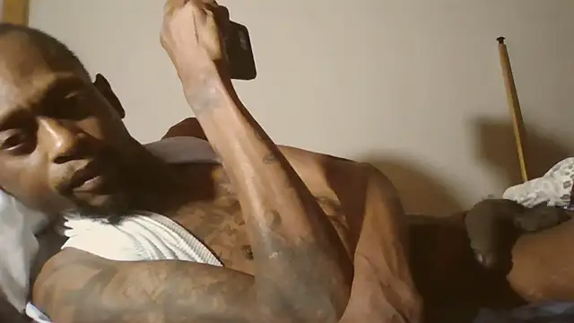 Snapshot of KinGKane84 chatting on March 17, 2025, 4:08 am KinGKane84 online show from March 17, 2025, 4:08 am