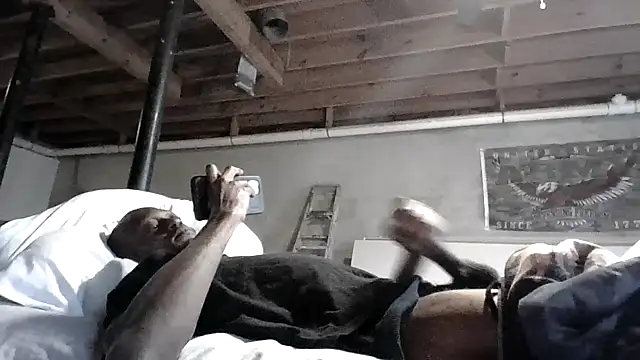 Snapshot of KinGKane84 chatting on December 7, 2024, 7:16 pm KinGKane84 online show from December 7, 2024, 7:16 pm