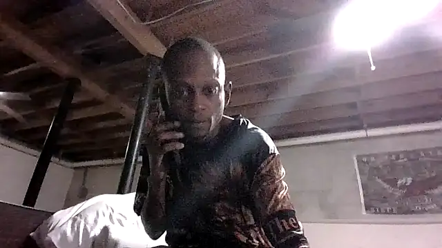 Snapshot of KinGKane84 chatting on December 7, 2024, 10:34 pm KinGKane84 online show from December 7, 2024, 10:34 pm