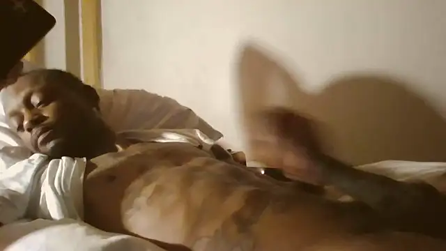 Snapshot of KinGKane84 chatting on February 7, 2025, 5:10 am KinGKane84 online show from February 7, 2025, 5:10 am