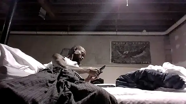 Snapshot of KinGKane84 chatting on December 24, 2024, 6:44 am KinGKane84 online show from December 24, 2024, 6:44 am