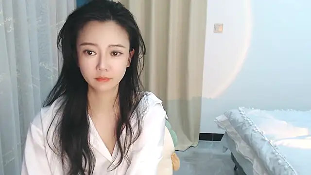 zoe-keke online show from January 5, 2025, 2:08 pm