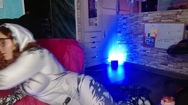 Meg4n 420 online show from November 15, 2025, 5:00 am