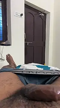 Snapshot of aprivateguy chatting on December 17, 2024, 5:18 am aprivateguy online show from December 17, 2024, 5:18 am