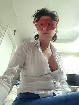 Vagabondainnamorata online show from March 16, 2026, 4:20 am