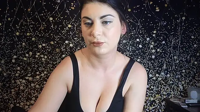 Snapshot of KinkyZarah chatting on March 10, 2025, 11:01 am KinkyZarah online show from March 10, 2025, 11:01 am