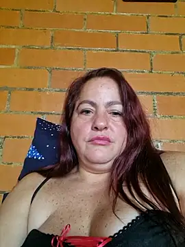 Snapshot of Scarlett45_ chatting on February 18, 2025, 9:09 pm Scarlett45 online show from February 18, 2025, 9:09 pm